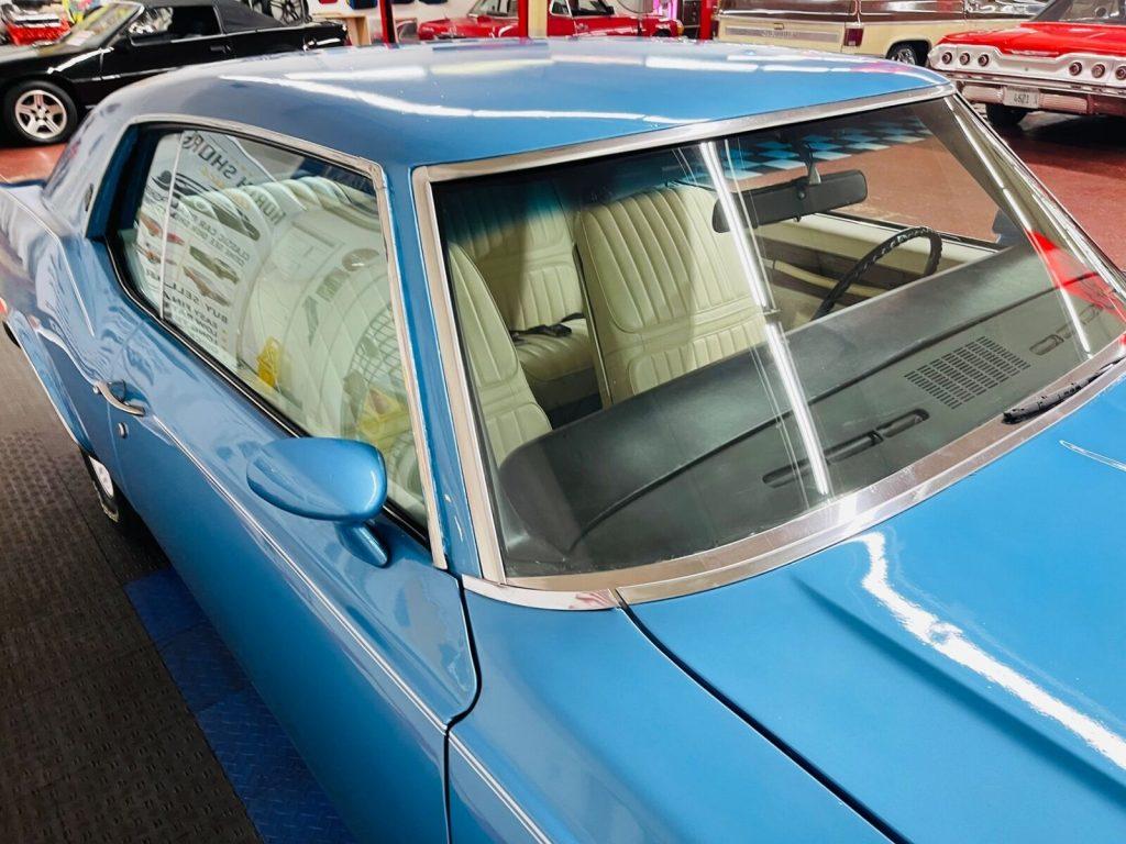 1972 Oldsmobile Cutlass Nicely Restored