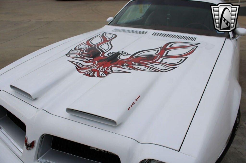 White 1976 Pontiac Firebird 400 CID V8 3-Speed