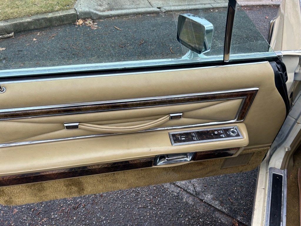 1979 Lincoln Continental Coupe Yellow