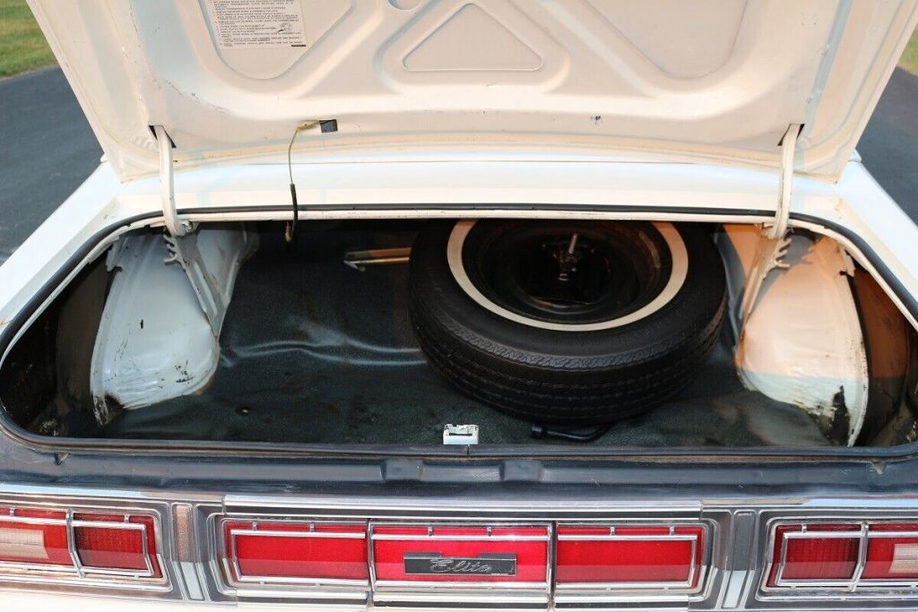 1975 Ford Gran Torino Elite