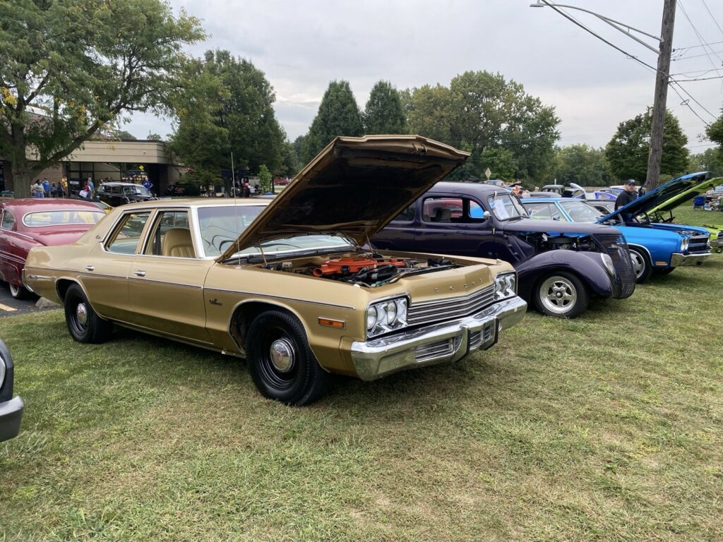 1974 Dodge Monaco Factory 440 A35 HD Tow Package Car!