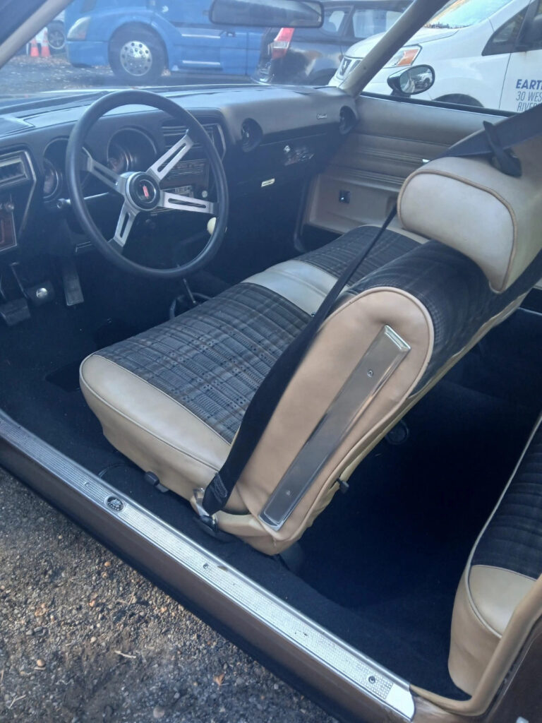 1976 Oldsmobile Cutlass S Fastback Headturner, Manual 455 VERY FAST Low Price!