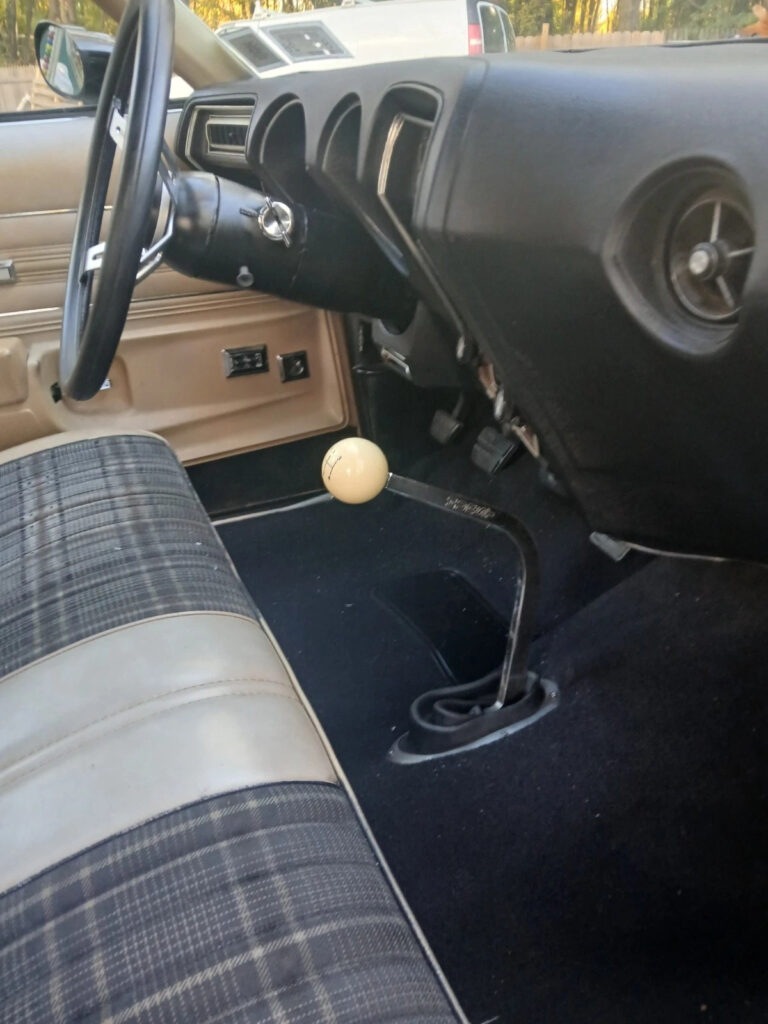 1976 Oldsmobile Cutlass S Fastback Headturner, Manual 455 VERY FAST Low Price!