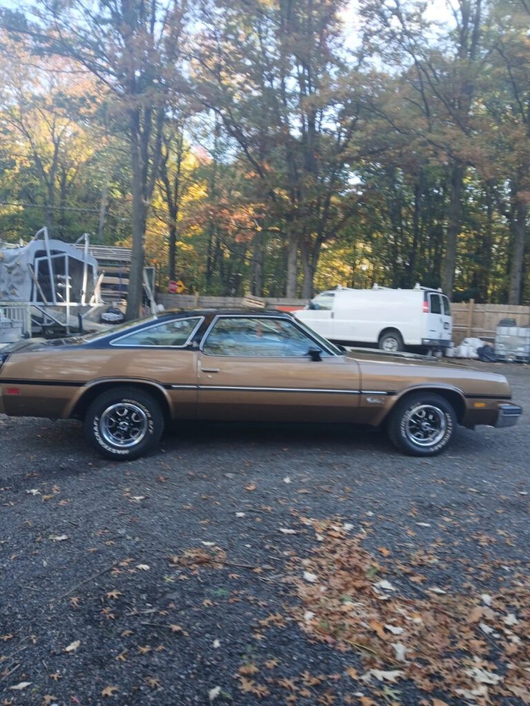 1976 Oldsmobile Cutlass S Fastback Headturner, Manual 455 VERY FAST Low Price!