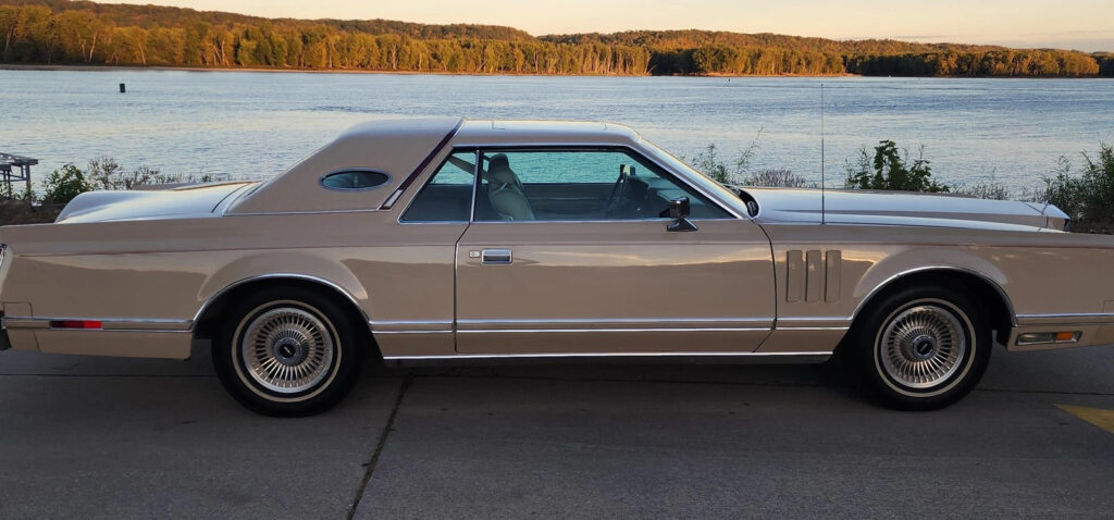 1979 Lincoln Mark V 2 Dr