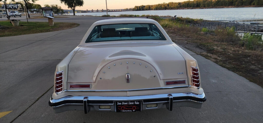 1979 Lincoln Mark V 2 Dr