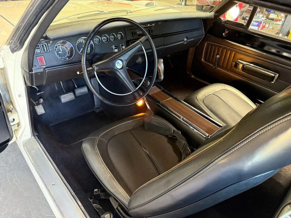 1970 Plymouth Superbird 426 Hemi