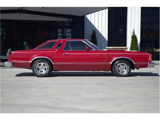 1977 Ford Thunderbird 302 CI